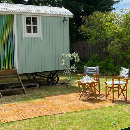 Jasmine The Shepherd Hut Woodhall Spa Exterior foto
