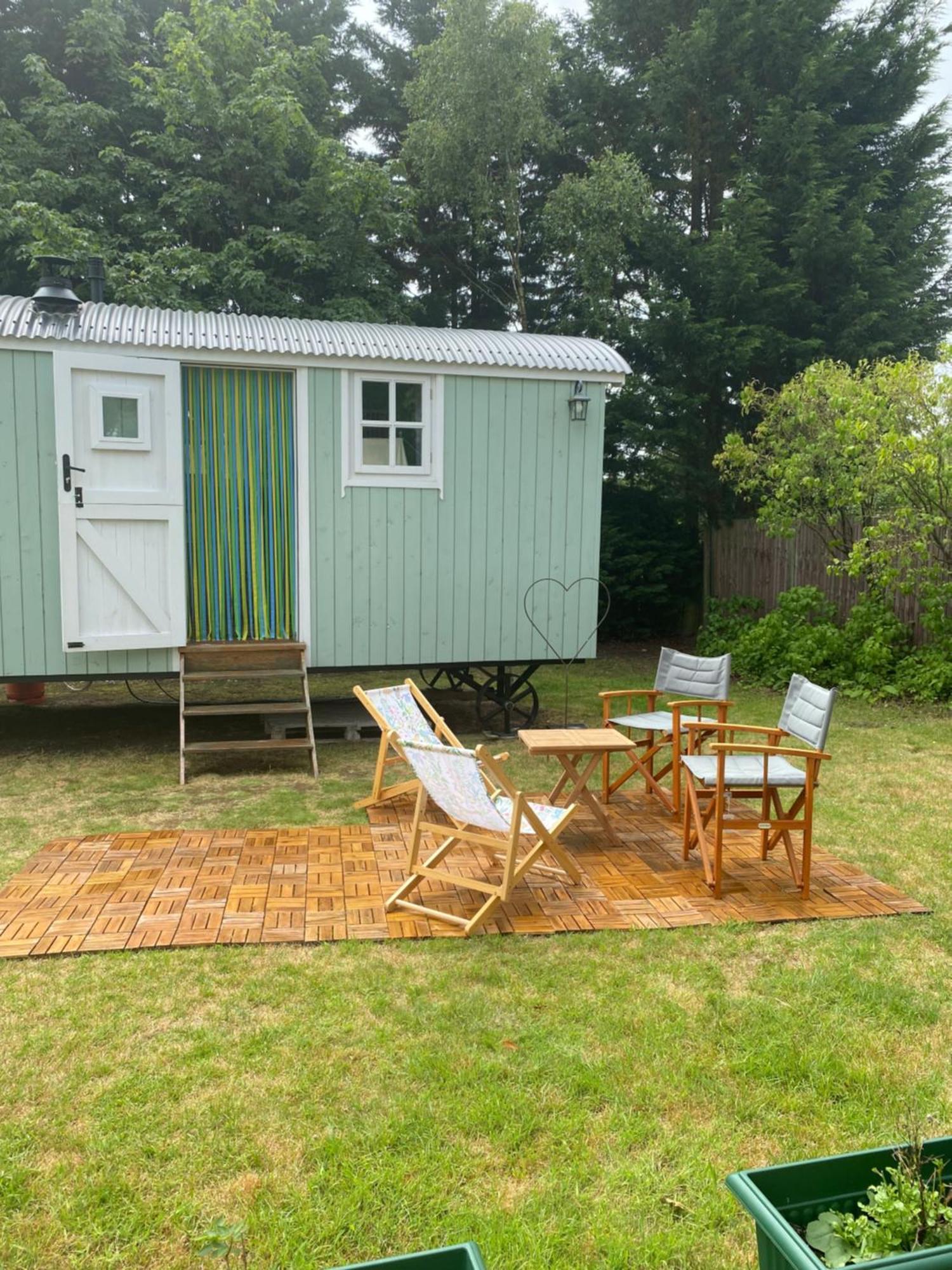Jasmine The Shepherd Hut Woodhall Spa Exterior foto